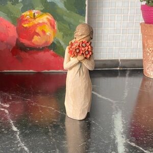 Willow Tree Figurine with Red and Tan Bouquet